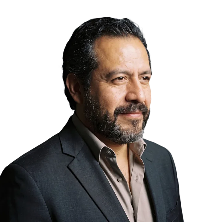 Retrato del Lic. Fernando Echeverría mirando hacia un lado